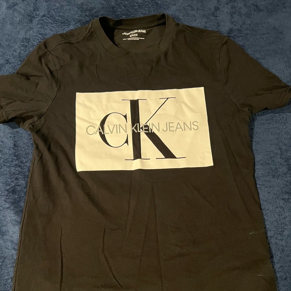 Calvin Klein black t shirt